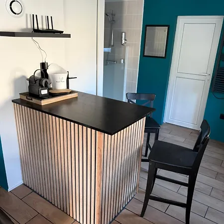 Room, Le 827 Lägenhet *